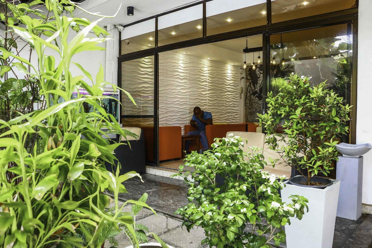Hotel Sunshine Colombo Exterior photo